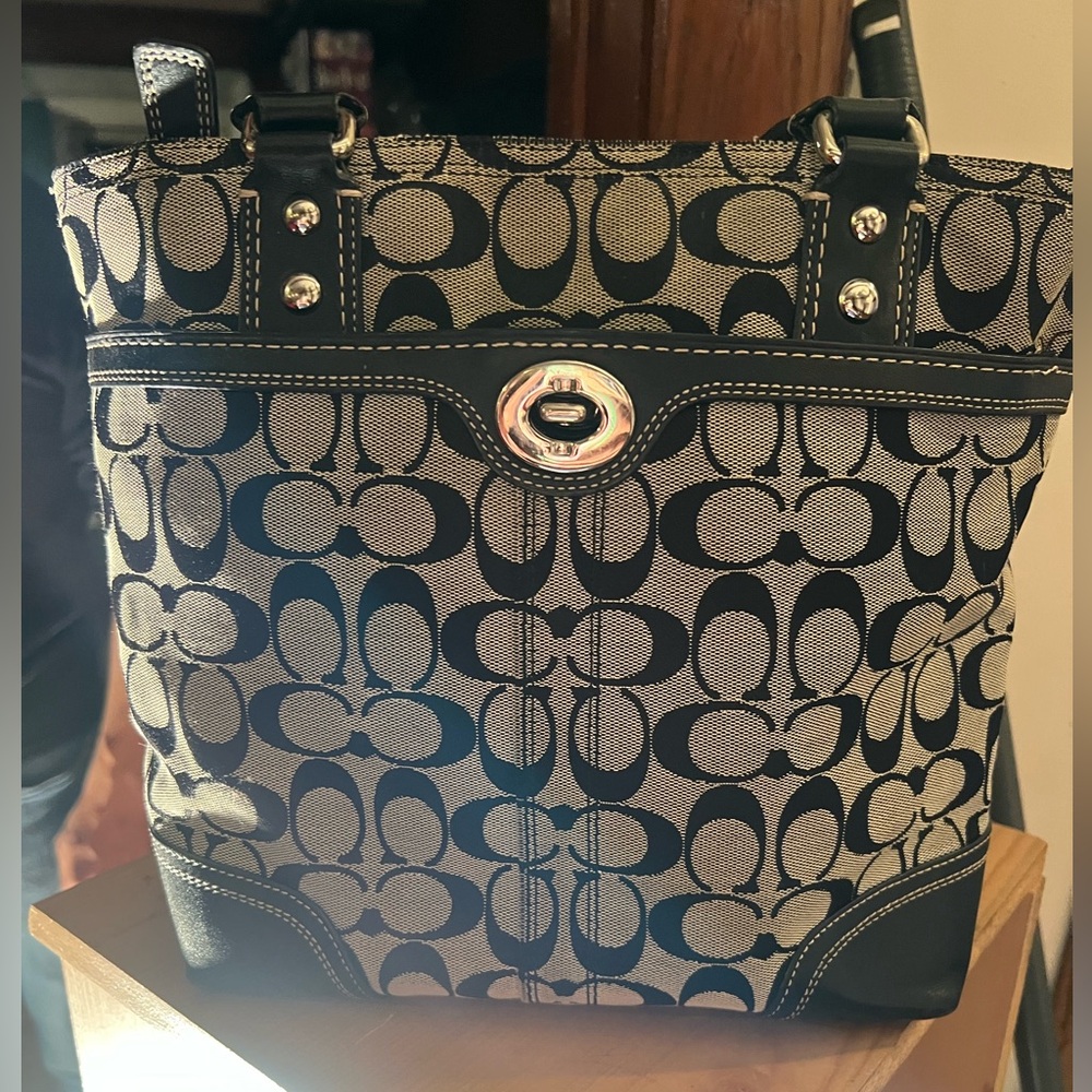 Women Coach Signature Black Logo Shoulder bag